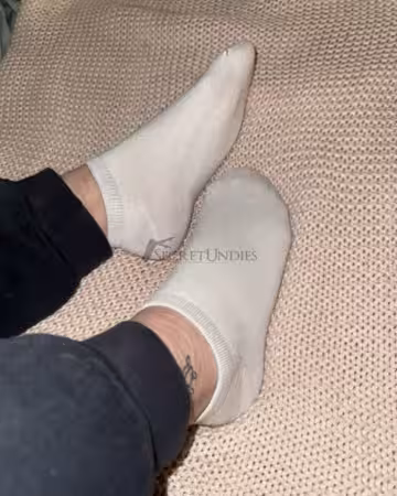 Kategorie getragene Jeans & Hosen kaufen 37 white basic socks worn a full day