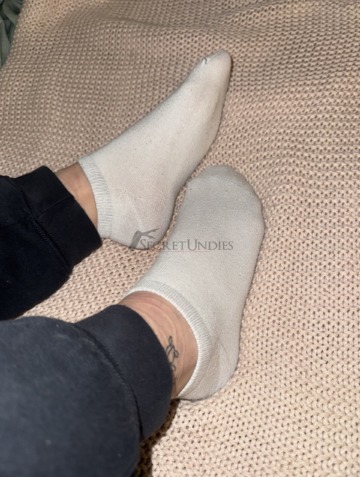 white basic socks worn a full day