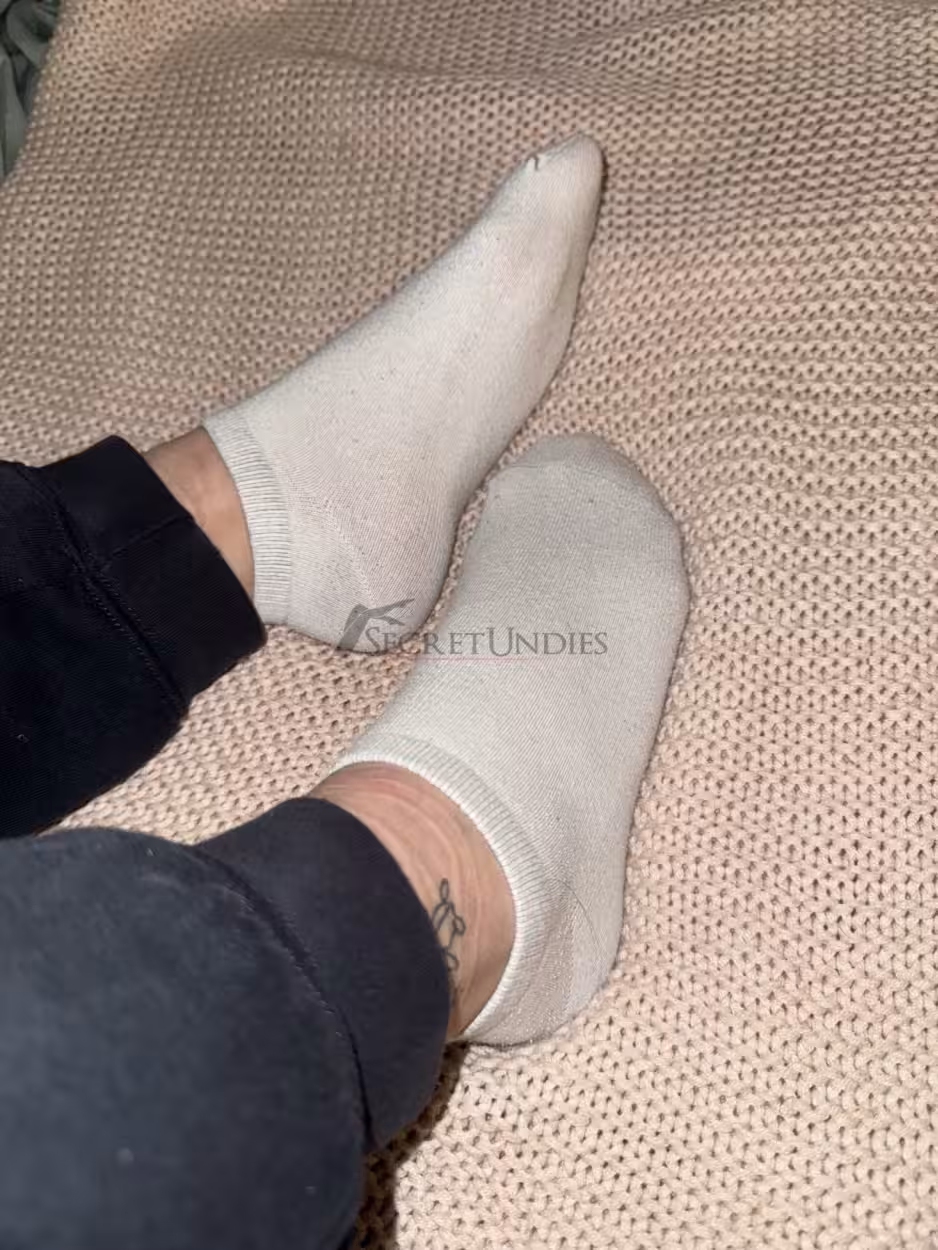white basic socks worn a full day