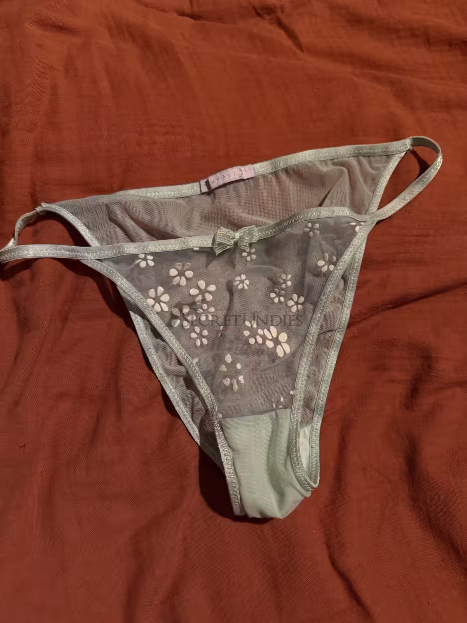 Hellblauer Blumen Slip durchsichtig, 3 Tage getragen – Bild 2