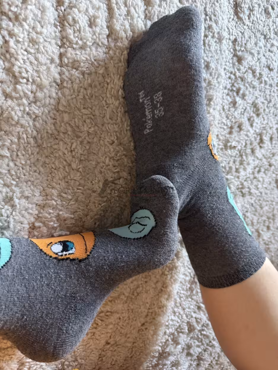 Meine Süßen Pokémon Socken, 2 Tage getragen – Bild 3