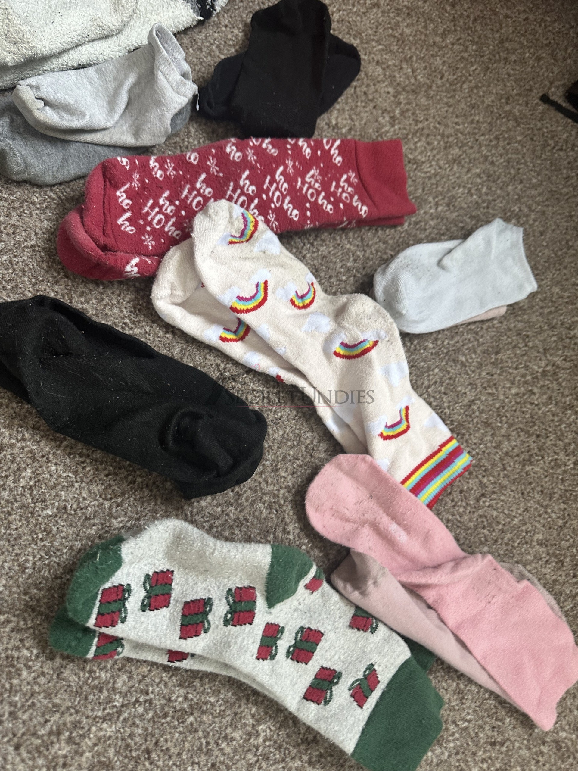 Getragene Socken mit süßen Regenbogen🌈✨ 3 Getragene Socken mit süßen Regenbogen🌈✨ – Bild 3
