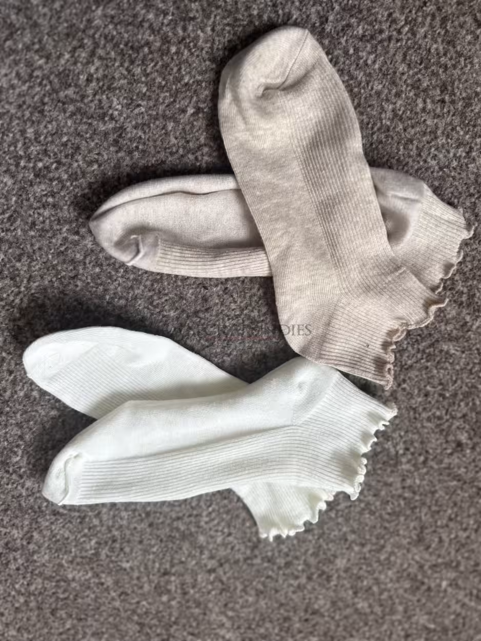 ungetragene Socken! Erzähle mir von deinen Wünschen und Begierden 🫦