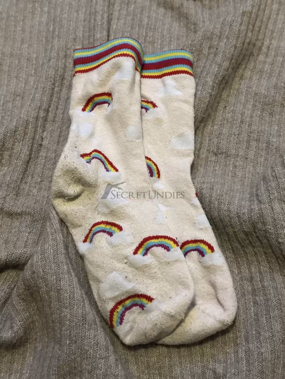 Getragene Socken mit süßen Regenbogen🌈✨ – Bild 2
