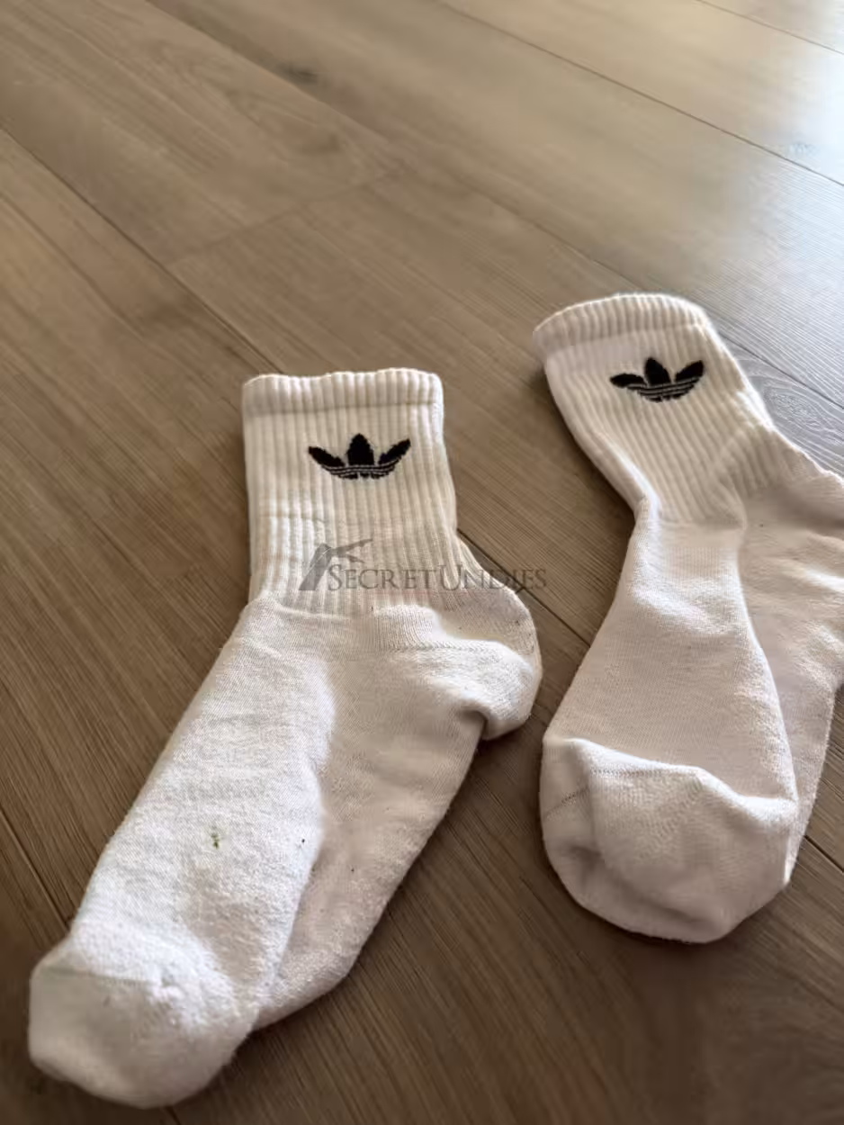 Getragene Adidas Socken – Bild 2