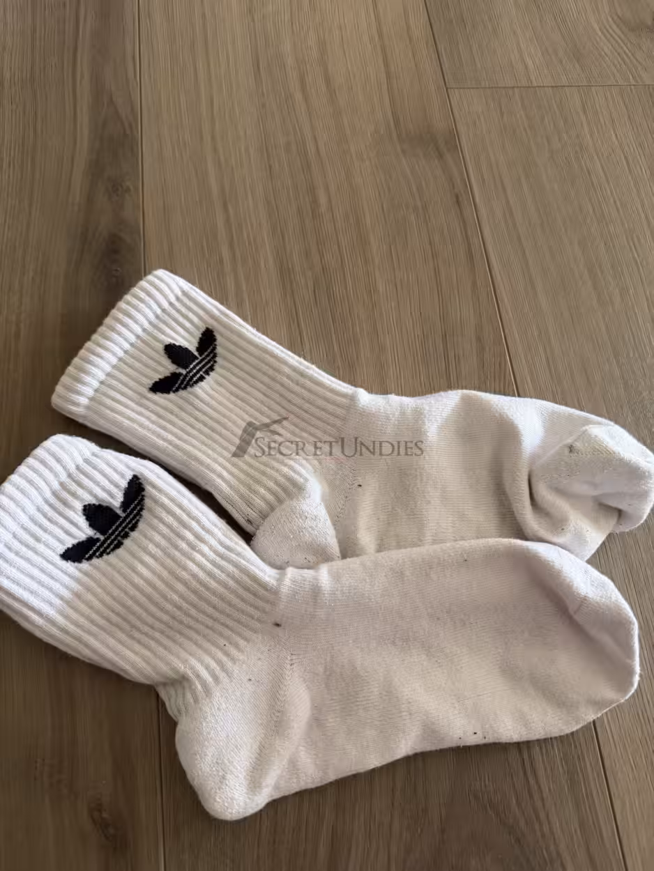 Getragene Adidas Socken