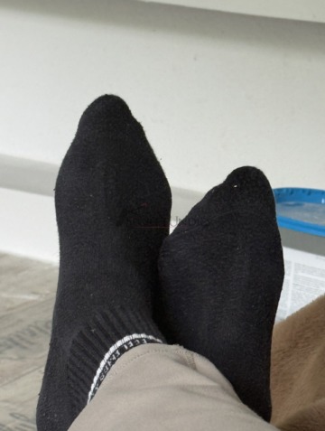 Schwarze Socken. 1 Tag lang getragen