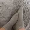 Getragene graue Socken