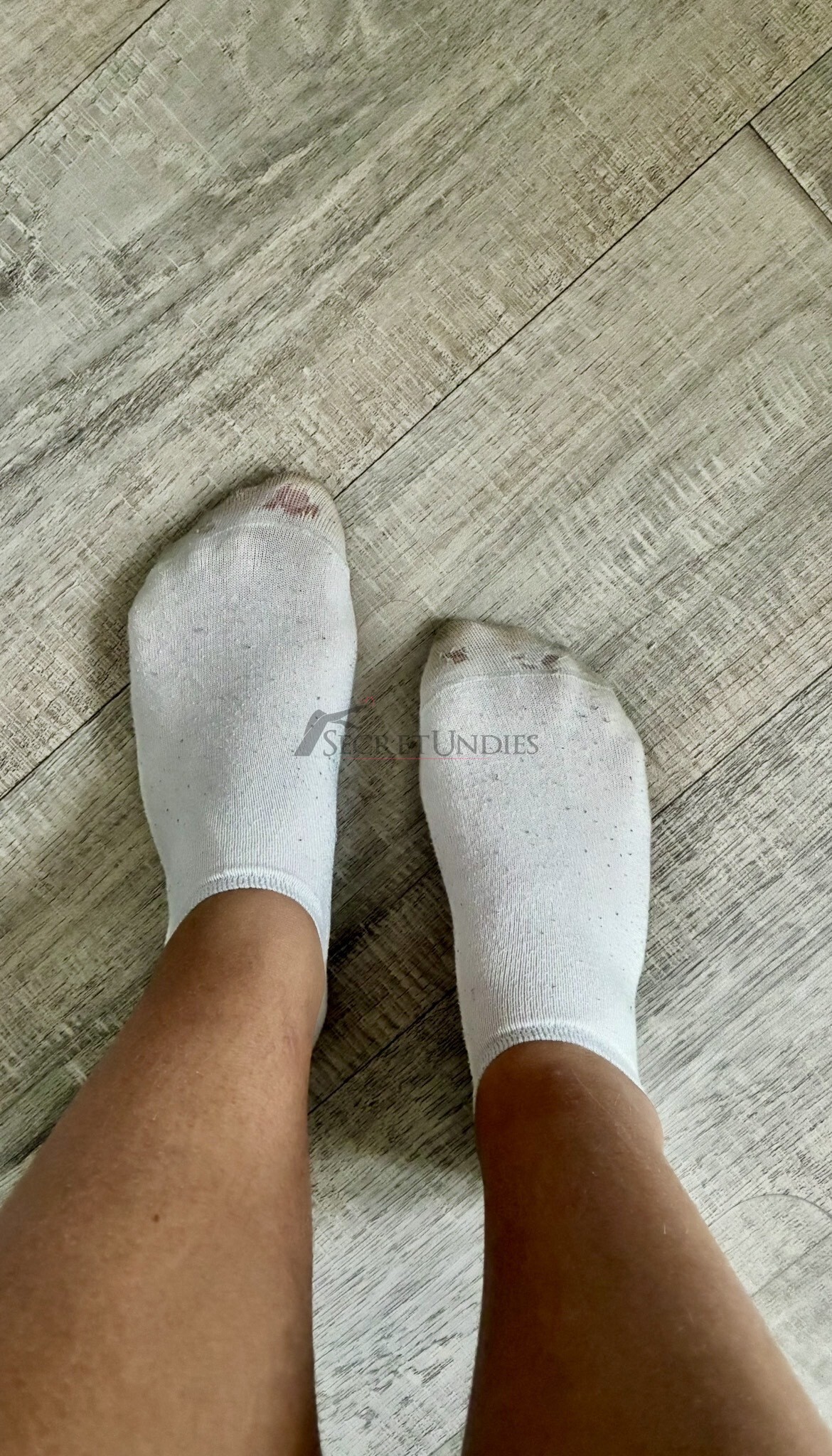 Used Sneakersocken - sehr intensiv riechend | 39-42 Damen | 2 Tage getragen | stark verschwitzt & kaputt getragen 5 Used Sneakersocken - sehr intensiv riechend | 39-42 Damen | 2 Tage getragen | stark verschwitzt & kaputt getragen – Bild 5