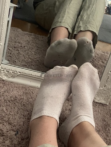 ✨ Velvet Whisper – 48h Cozy Socks mit meinem Signature Duft✨