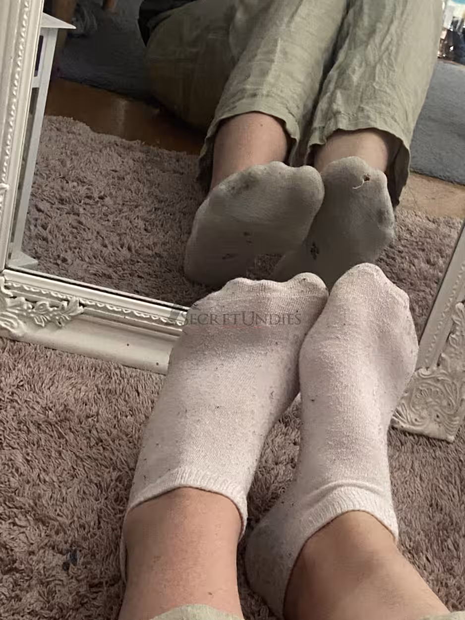 ✨ Velvet Whisper – 48h Cozy Socks mit meinem Signature Duft✨
