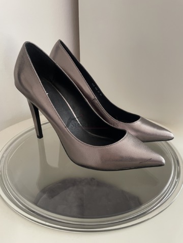 Pumps metallic