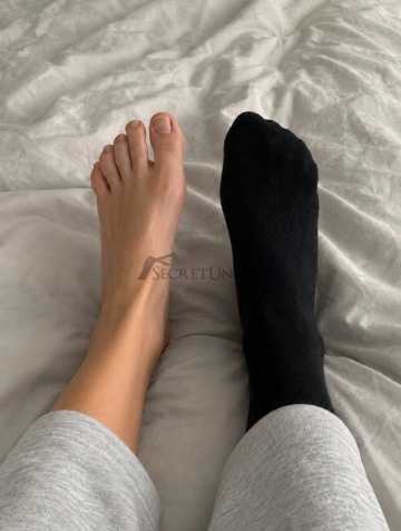 Getragene schwarze Socken – After-Shift-Note