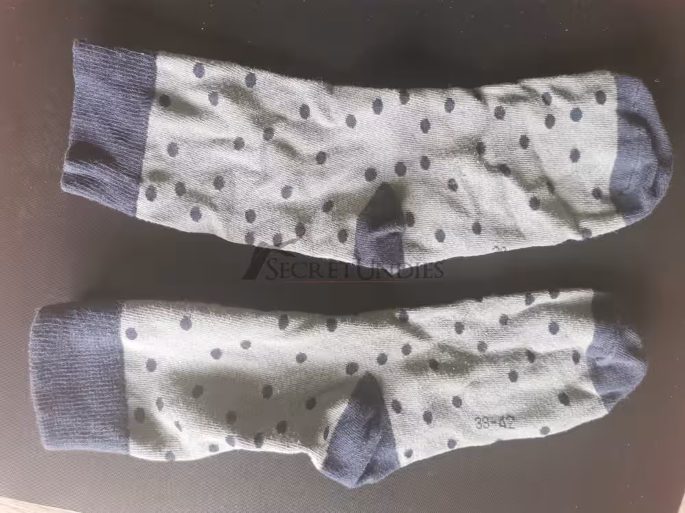 Tolle Socken, kaum getragen, gerne nach Wunsch des Kunden 2 Tolle Socken, kaum getragen, gerne nach Wunsch des Kunden – Bild 2
