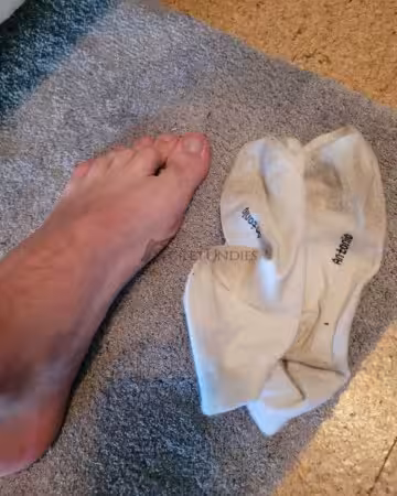 Kategorie getragene Jeans & Hosen kaufen 9 Weiße Socken Größe 42