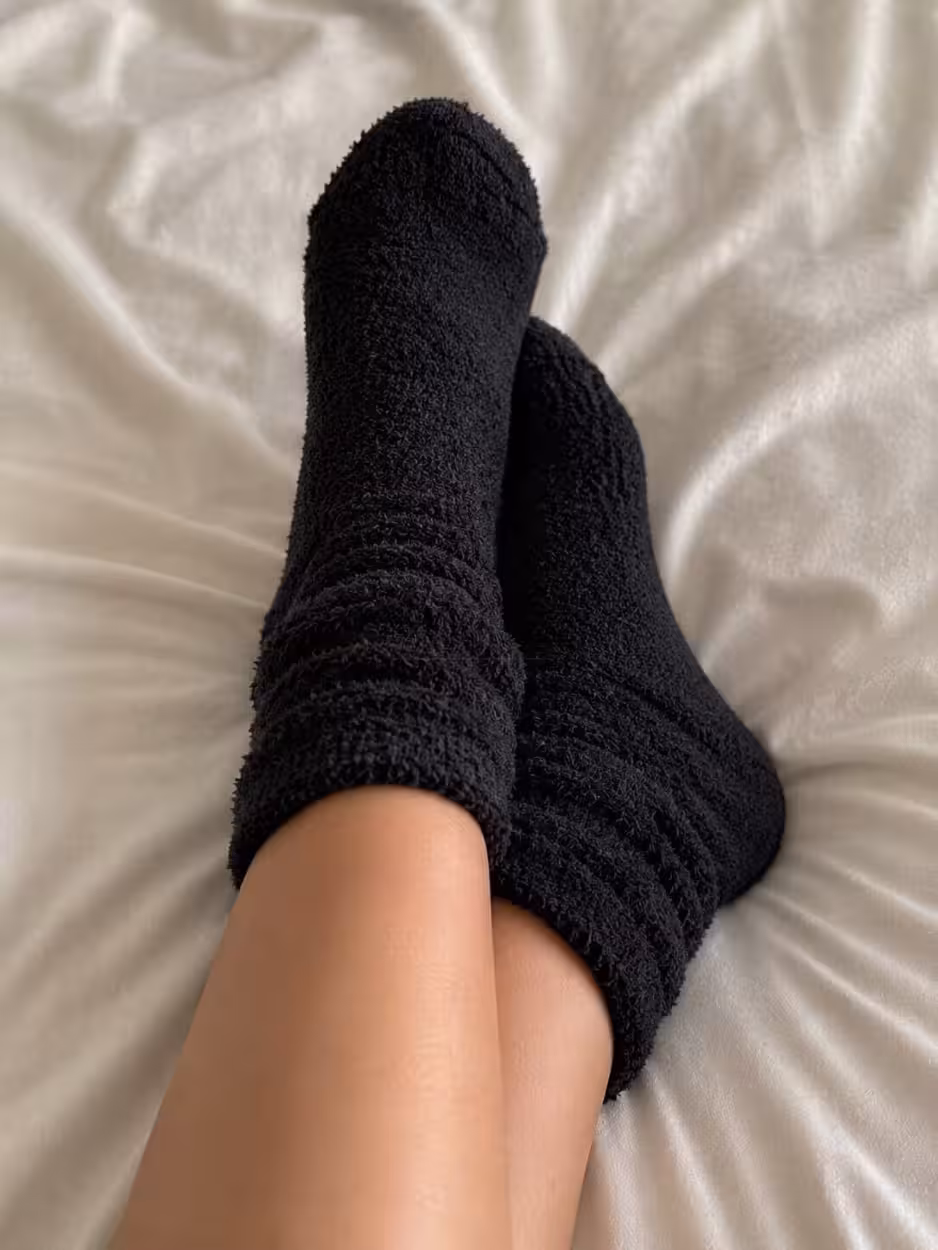 Schwarze Kuschelsocken – 2 Tage getragen