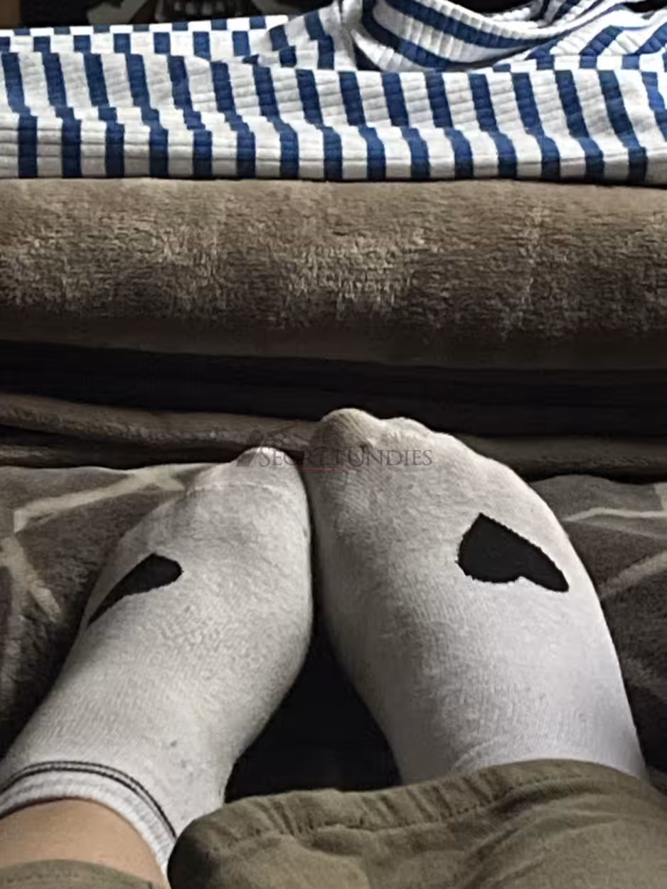 2 Tage getragene Socken. 16 std in Schuhen.