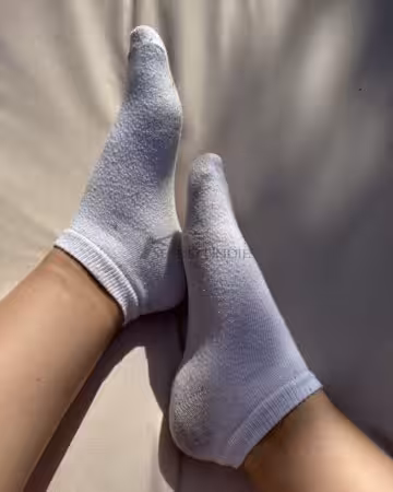 Kategorie getragene Jeans & Hosen kaufen 1 Weiße getragene Sneakersocken