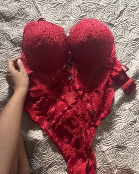 Getragener roter Dessous ❤️‍🔥