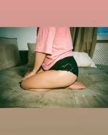Kategorie getragene Jeans & Hosen kaufen 7 Schwarzer Spitzen- Panty mit feiner floraler Spitze