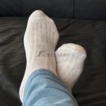 Weiße Socken mit zartem Muster