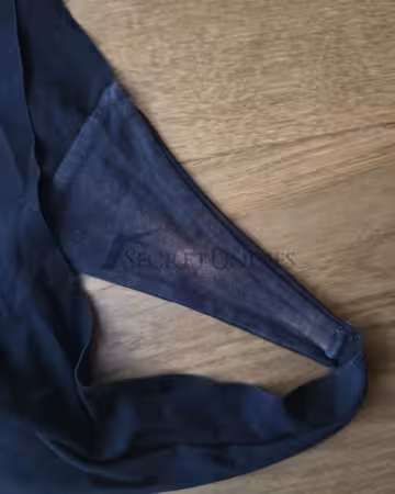 Kategorie getragene Jeans & Hosen kaufen 33 🔥 Heißer schwarzer Tanga – Soft & intensiv getragen mit sichtbaren Spuren 🔥