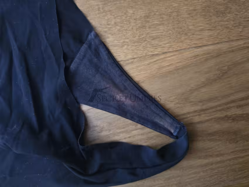 🔥 Heißer schwarzer Tanga – Soft & intensiv getragen mit sichtbaren Spuren 🔥