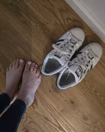 Kategorie getragene Jeans & Hosen kaufen 37 🖤 Sehr getragene Adidas Superstar – täglicher Begleiter mit vielen Spuren 🖤