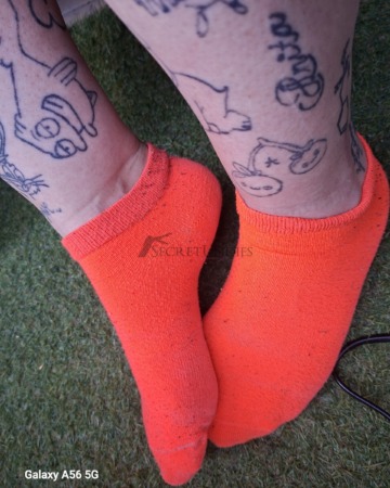 Sneaker Chaussettes Neon-Orange 3 jours getragen