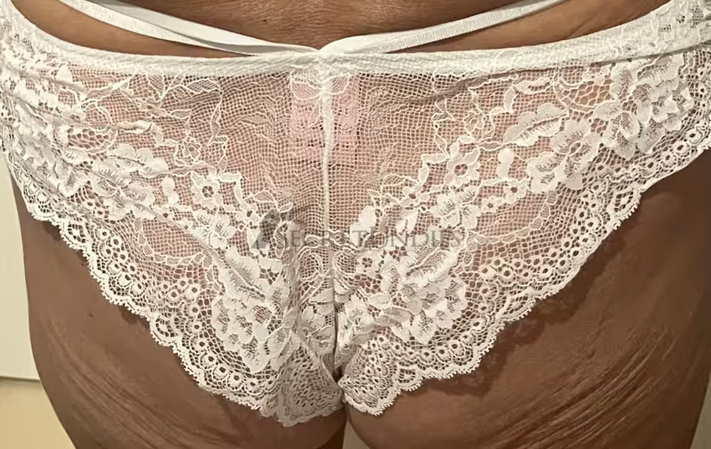 Brasilian-String mit Spitze – Bild 2
