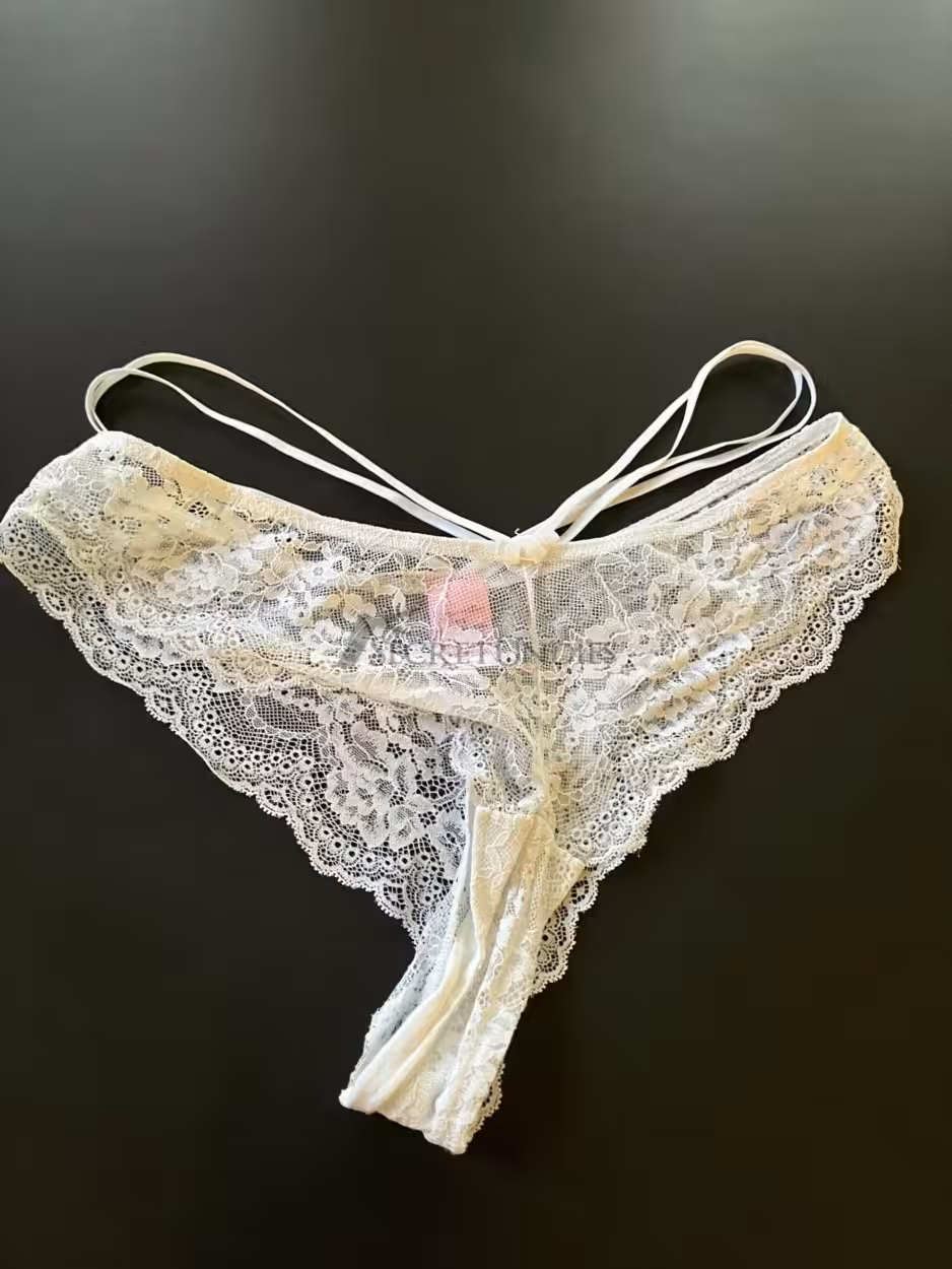 Brasilian-String mit Spitze – Bild 3