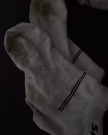 Kategorie getragene Jeans & Hosen kaufen 3 !Extra dreckige! Vollgesaute Socken nur für dich;) 5 Tage bis jetzt getragen!Mastubiert/ Sneaker🙈