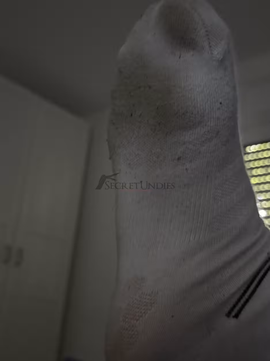 !Extra dreckige! Vollgesaute Socken nur für dich;) 5 Tage bis jetzt getragen!Mastubiert/ Sneaker🙈 – Bild 3