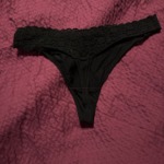 Schwarzer String Tanga 1 Tag getragen