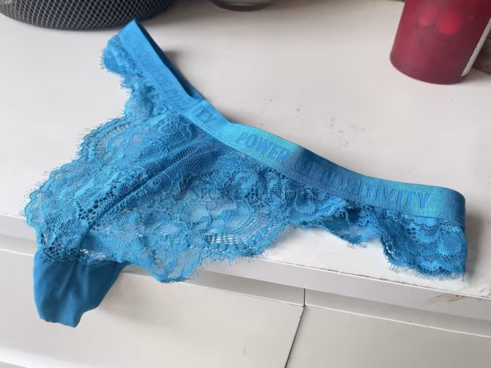 blauer Spitzen Tanga/ String 💙