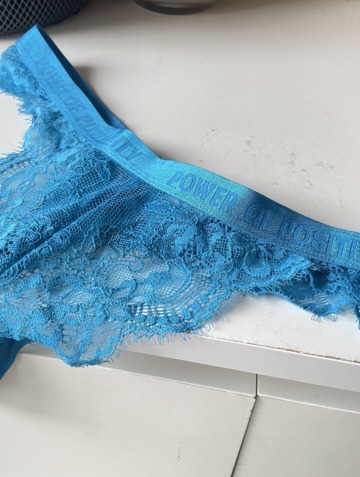 blauer Spitzen Tanga/ String 💙