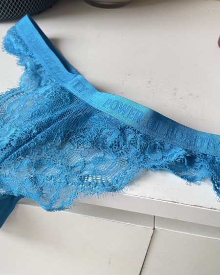 blauer Spitzen Tanga/ String 💙