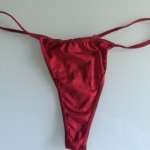 💋 Roter Satin-String