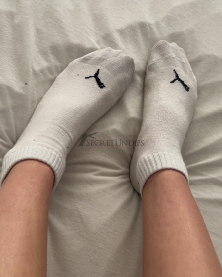 Dirty socks - (weis) Getragene weiße Puma Sneaker-Socken – Weich, sportlich & authentisch