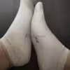 Weiße getragene Damensocken 39-42