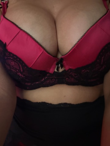 Pink-Schwarzer Spitzen BH mit Strassensteinen und Schleife