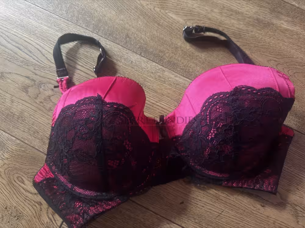 Pink-Schwarzer Spitzen BH mit Strassensteinen und Schleife – Bild 2