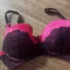 Pink-Schwarzer Spitzen BH mit Strassensteinen und Schleife