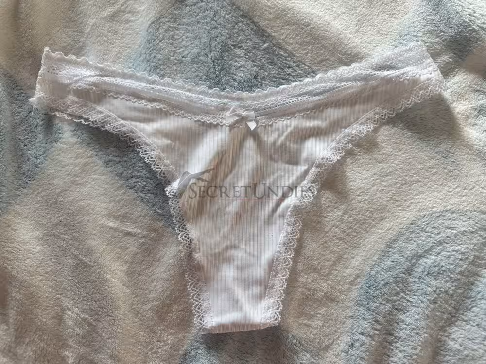 Klassischer weißer Slip mit Schleifchen – Bild 2