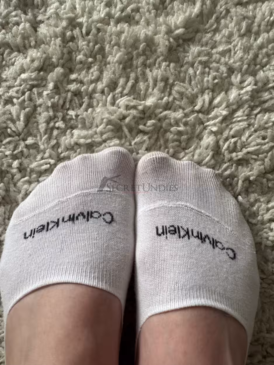 2 Tage getragene weiß halb-Socken-Calvin Klein – Bild 2