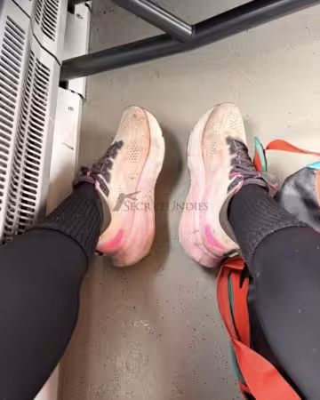 Kategorie Getragene Strümpfe kaufen: Authentische Produkte 27 🔥 Heiße Bahnfahrten & stundenlang unterwegs 🔥 - Größe 40
