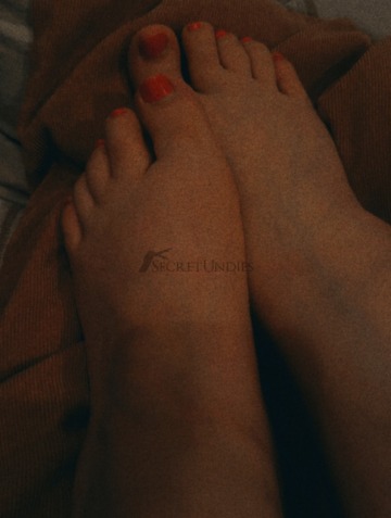 Fußbilder mit und ohne Socken