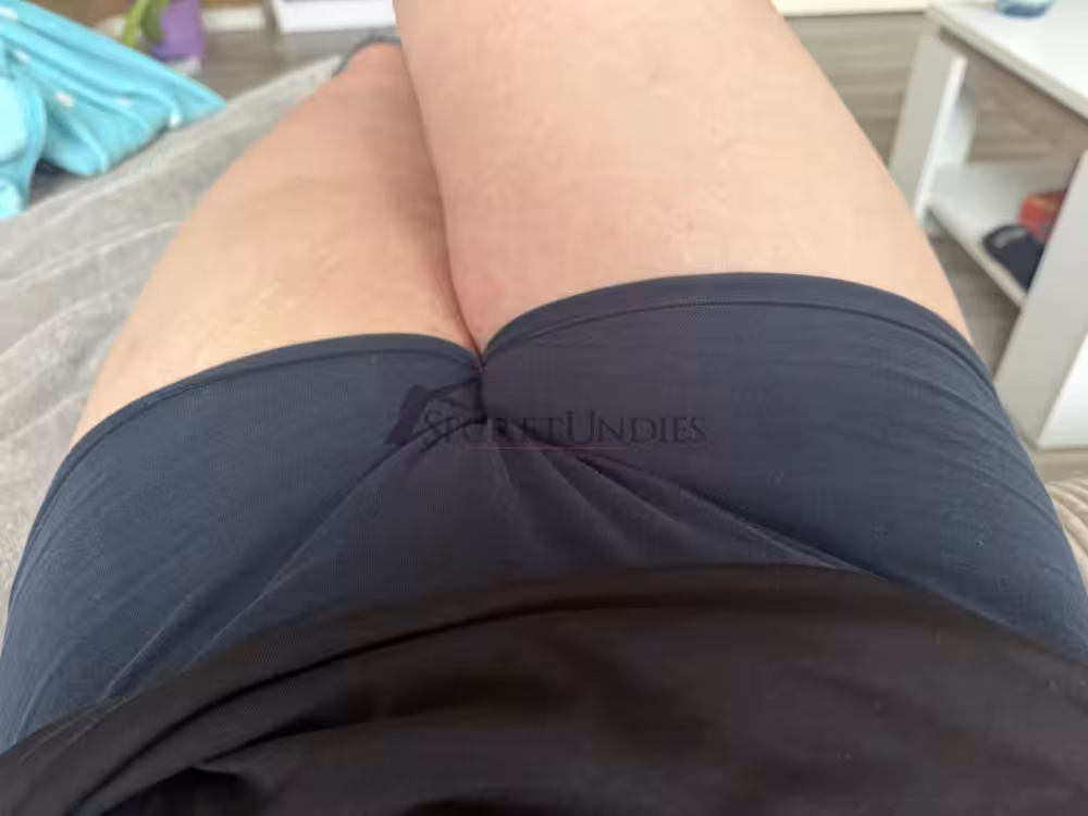 Dunkelblaue Pantie- ganztags getragen