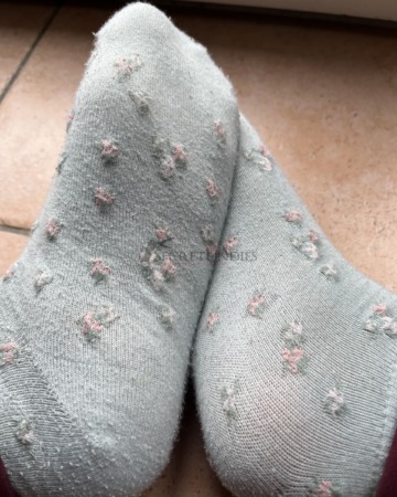 Getragene Blümchen Sneaker Socken, Individuelle Tragezeit