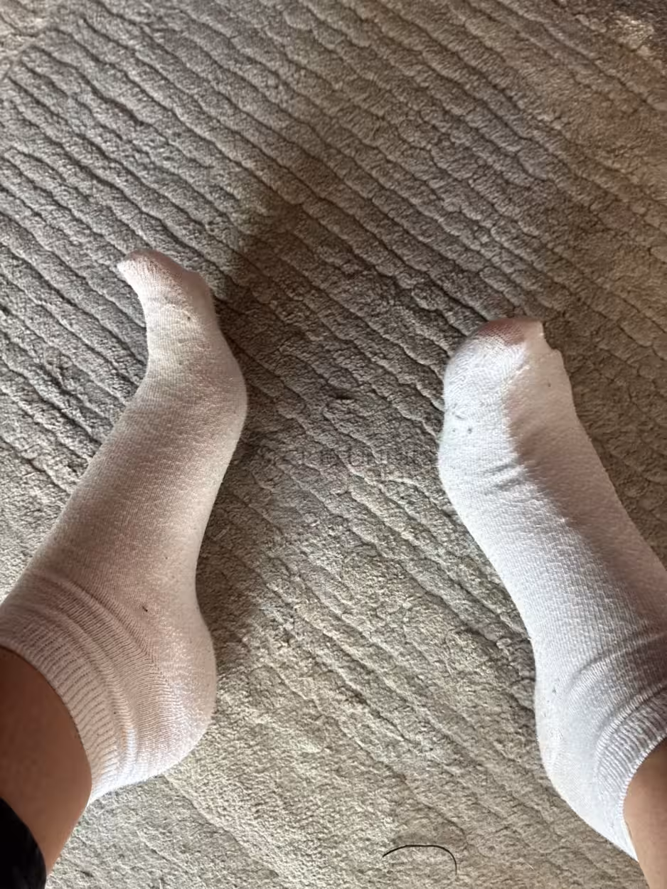 Sneaker Socken weiß getragen